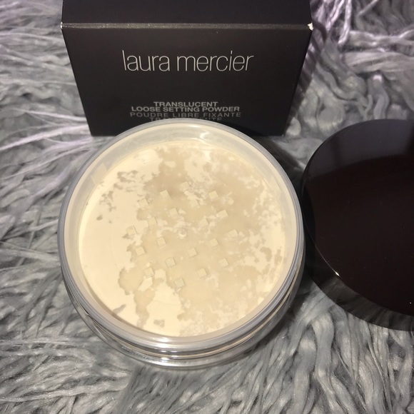 Laura Mercier Translucent Powder - Picture 3 of 4